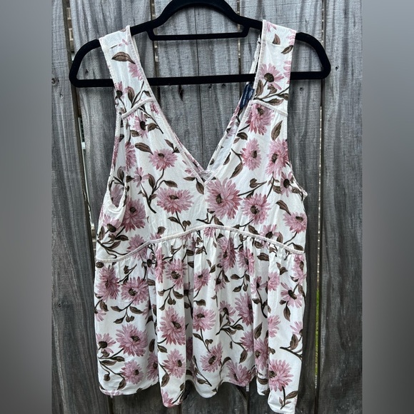American Eagle Outfitters Tops - American Eagle: Floral Print Top: Size Large